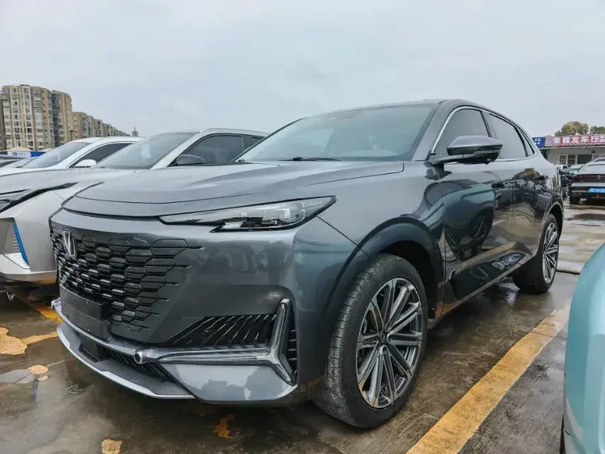 2023 ChangAn UNI-K 2.0T 233HP L4 8AT