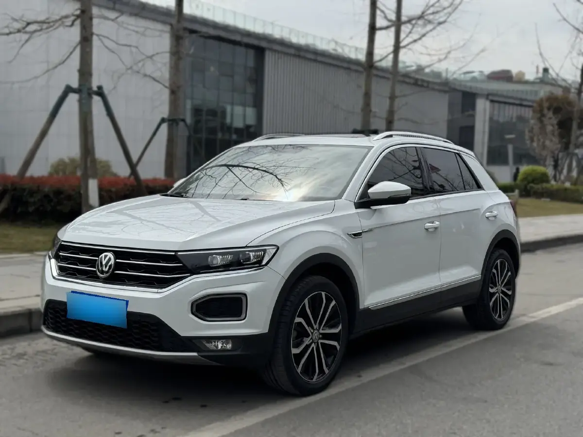 2020 Volkswagen T-Roc 1.4T 150HP L4 7DCT