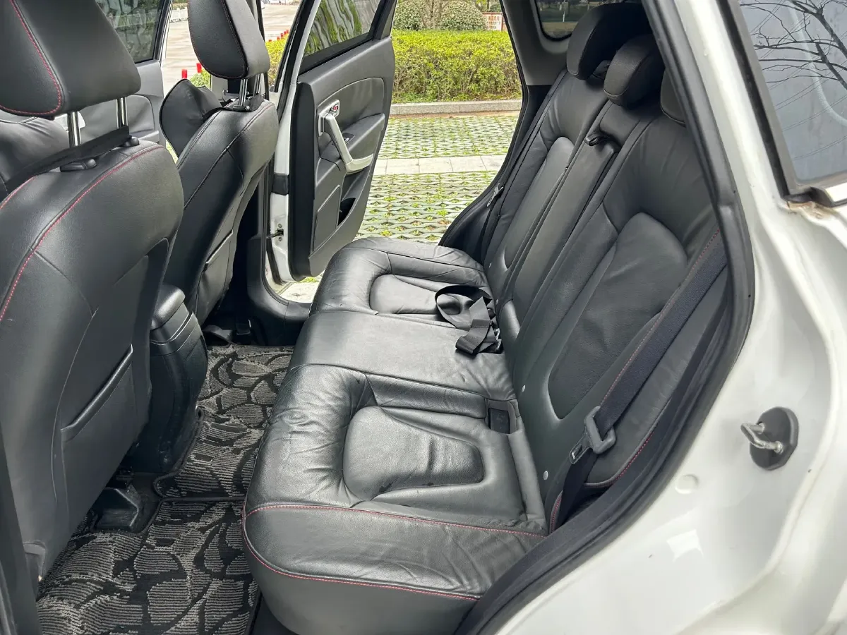 2013 Bestune X80 2.0L 147HP L4 6MT,autocango,china used car exporter,china ev exporter,chinese used car exporter,chinese used ev exporter