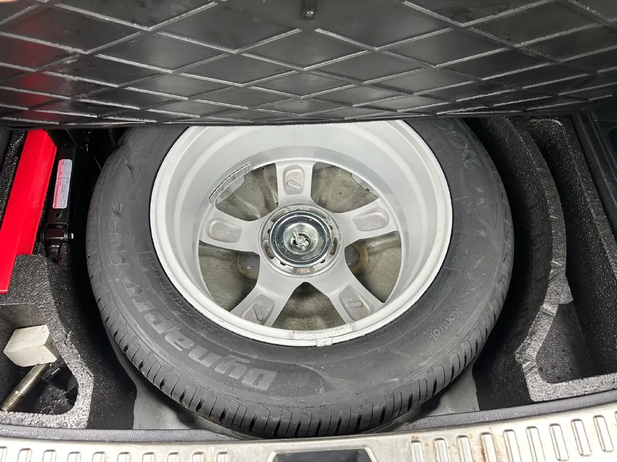 2013 Bestune X80 2.0L 147HP L4 6MT,autocango,china used car exporter,china ev exporter,chinese used car exporter,chinese used ev exporter