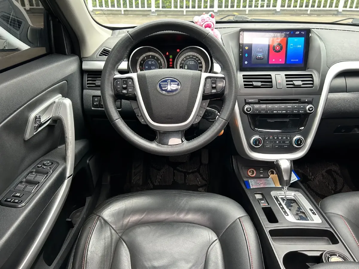 2013 Bestune X80 2.0L 147HP L4 6MT,autocango,china used car exporter,china ev exporter,chinese used car exporter,chinese used ev exporter