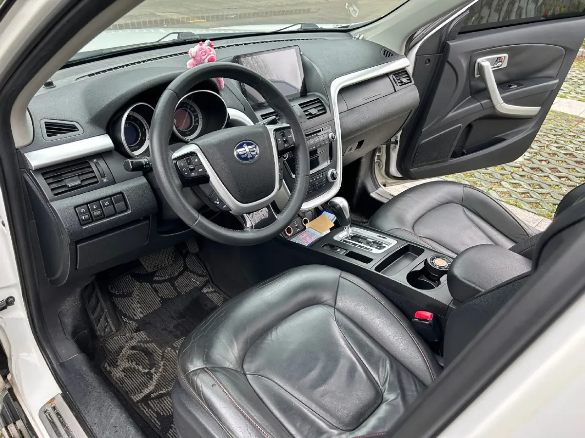 2013 Bestune X80 2.0L 147HP L4 6MT,autocango,china used car exporter,china ev exporter,chinese used car exporter,chinese used ev exporter