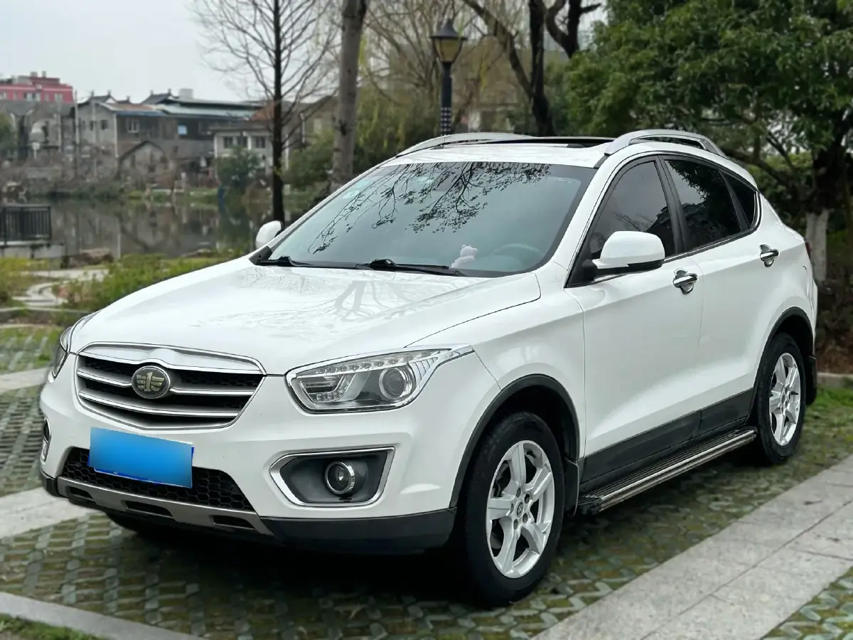 2013 Bestune X80 2.0L 147HP L4 6MT