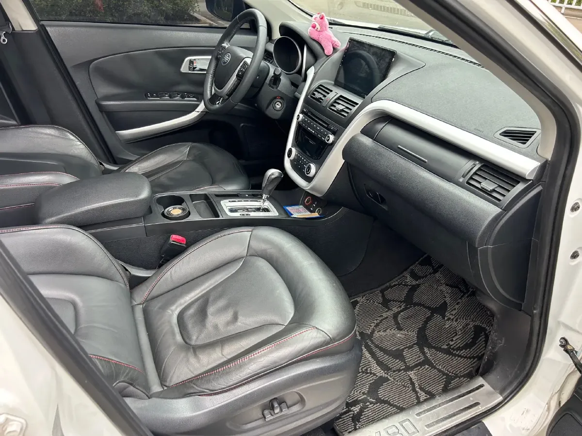 2013 Bestune X80 2.0L 147HP L4 6MT,autocango,china used car exporter,china ev exporter,chinese used car exporter,chinese used ev exporter