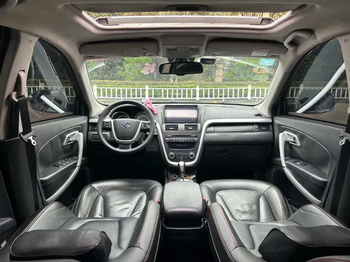 2013 Bestune X80 2.0L 147HP L4 6MT,autocango,china used car exporter,china ev exporter,chinese used car exporter,chinese used ev exporter