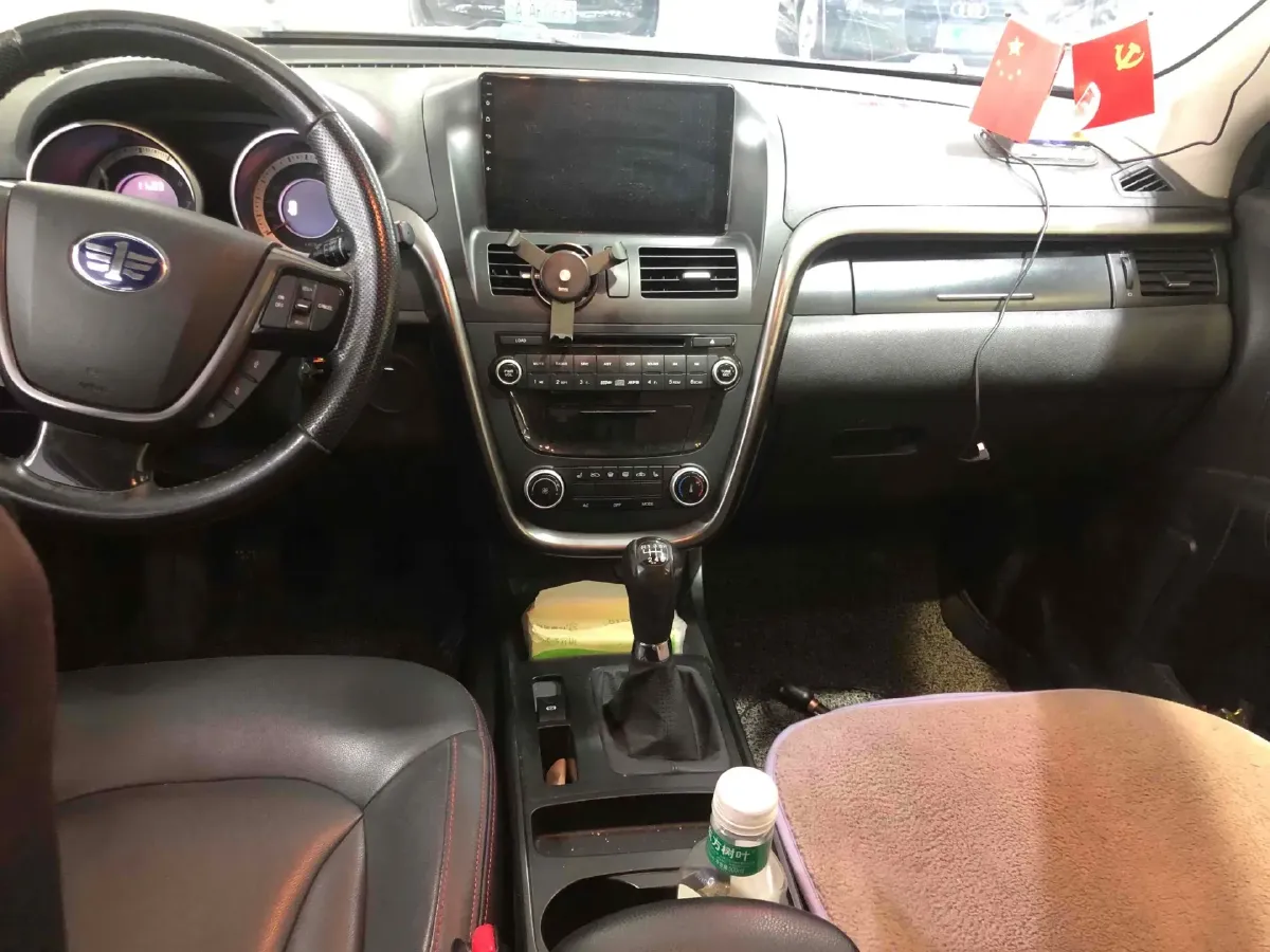 2016 Bestune X80 2.0L 147HP L4 6MT,autocango,china used car exporter,china ev exporter,chinese used car exporter,chinese used ev exporter