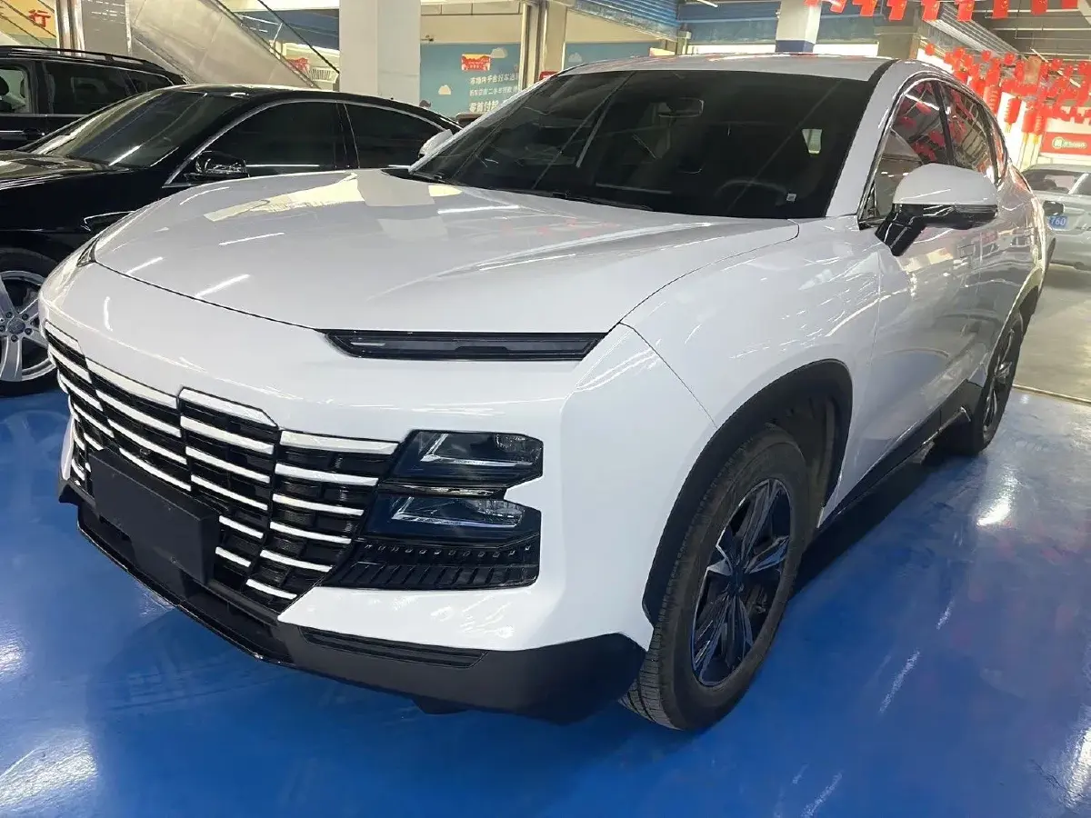 2023 Jetour DASHING 1.5T 156HP L4 6DCT