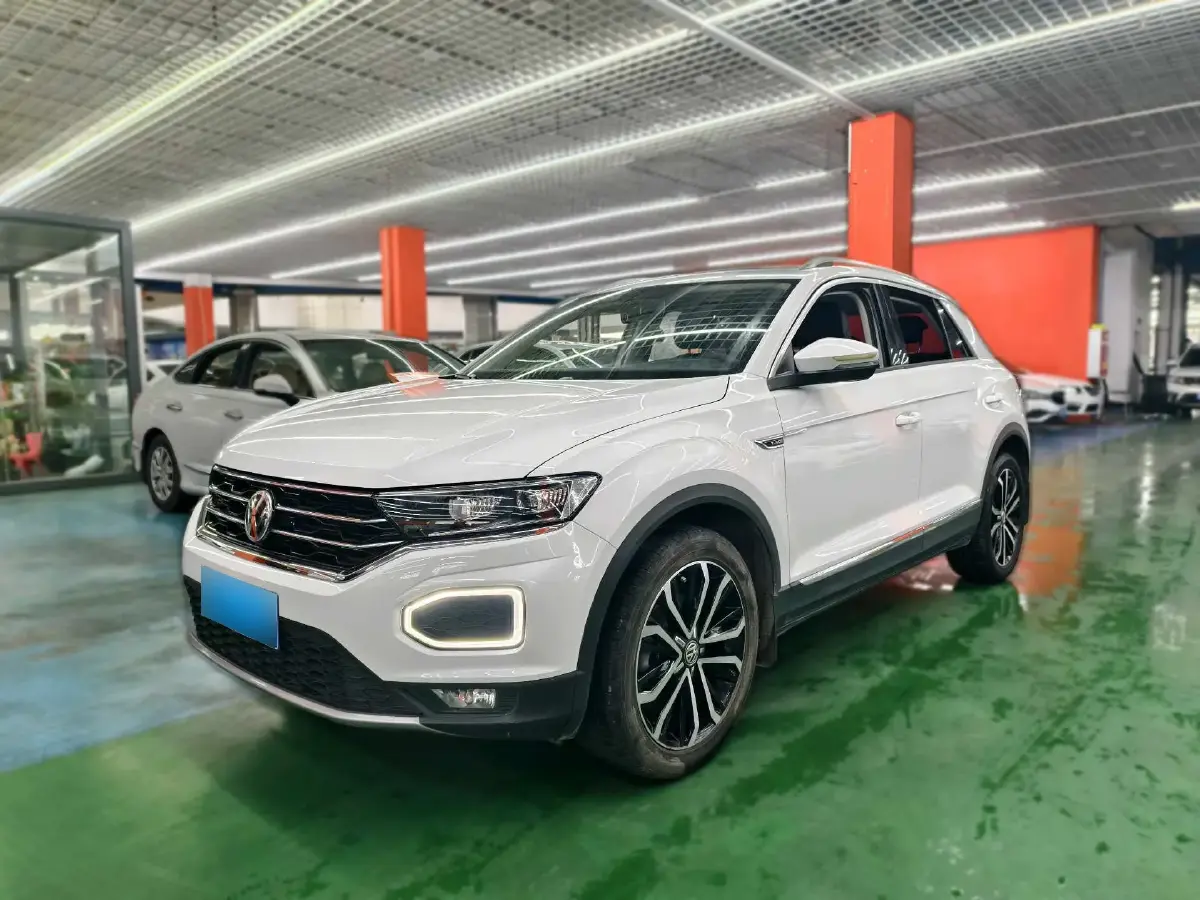 2020 Volkswagen T-Roc 1.4T 150HP L4 7DCT