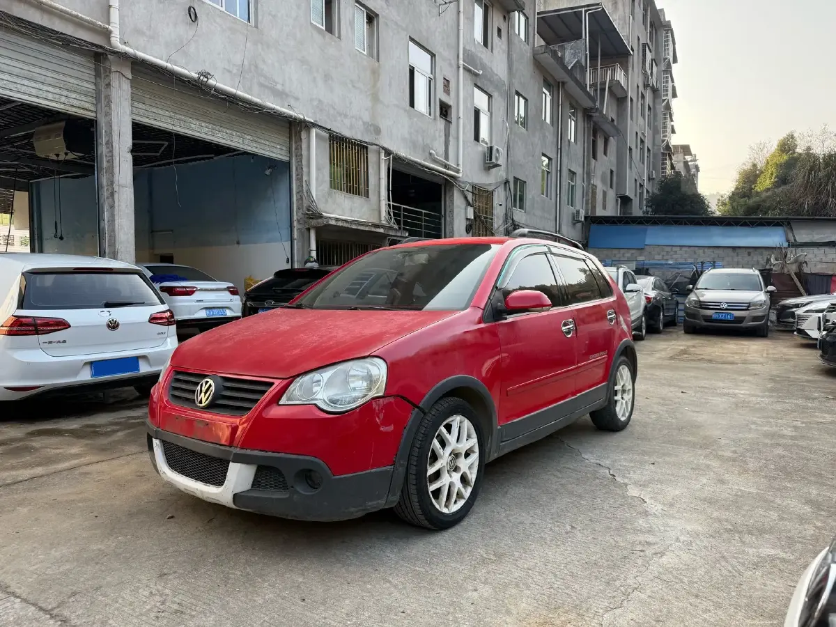 2012 Volkswagen Polo 1.6L 105HP L4 5MT