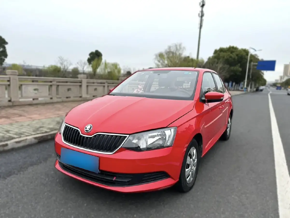 2016 Skoda Fabia 1.4L 90HP L4 6AT