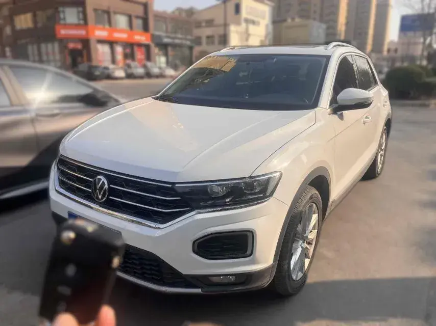 2020 Volkswagen T-Roc 1.4T 150HP L4 7DCT