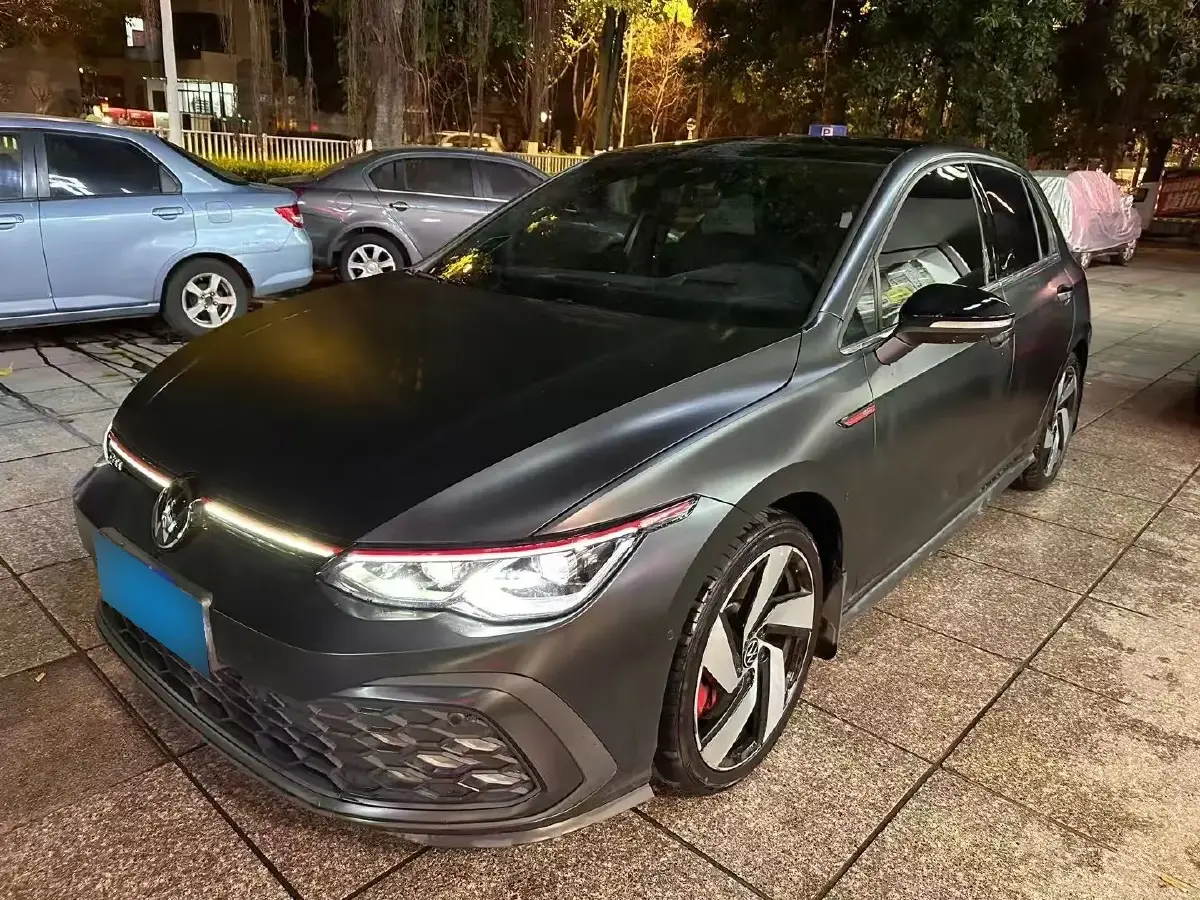 2025 Volkswagen GolfGTI 2.0T 220HP L4 7DCT