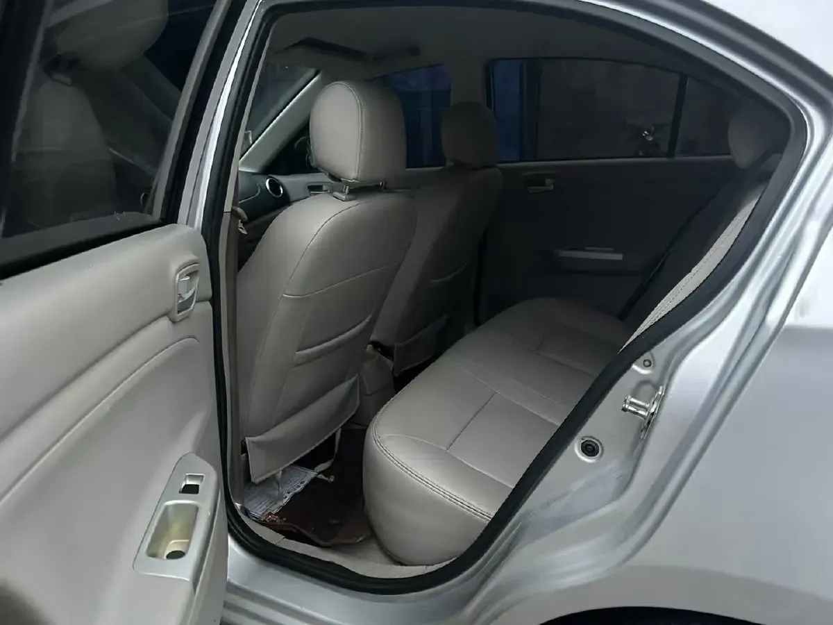 2015 ChangAn Alsvin V3 1.4L 101HP L4 5MT,autocango,china used car exporter,china ev exporter,chinese used car exporter,chinese used ev exporter