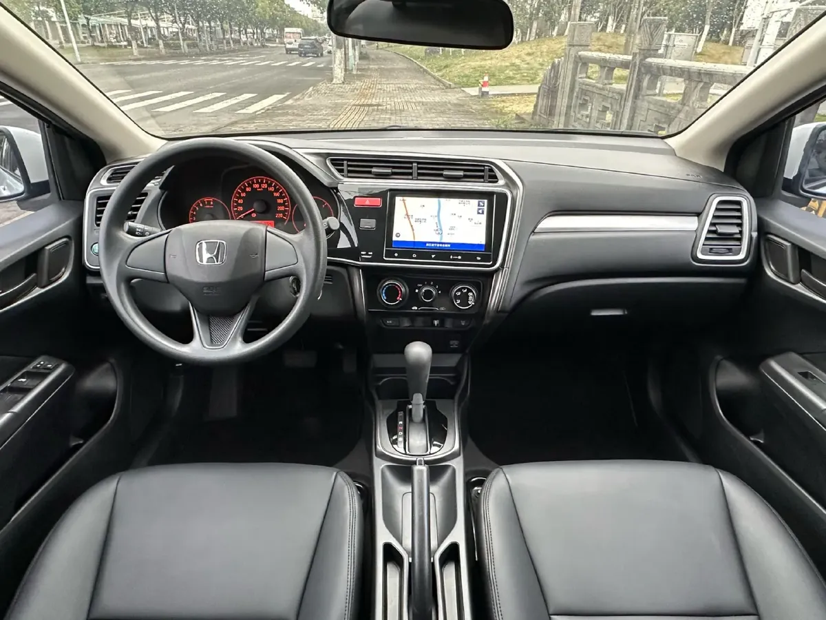 2017 Honda Gienia 1.5L 131HP L4 CVT,autocango,china used car exporter,china ev exporter,chinese used car exporter,chinese used ev exporter