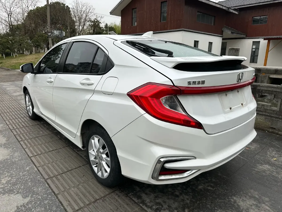 2017 Honda Gienia 1.5L 131HP L4 CVT,autocango,china used car exporter,china ev exporter,chinese used car exporter,chinese used ev exporter