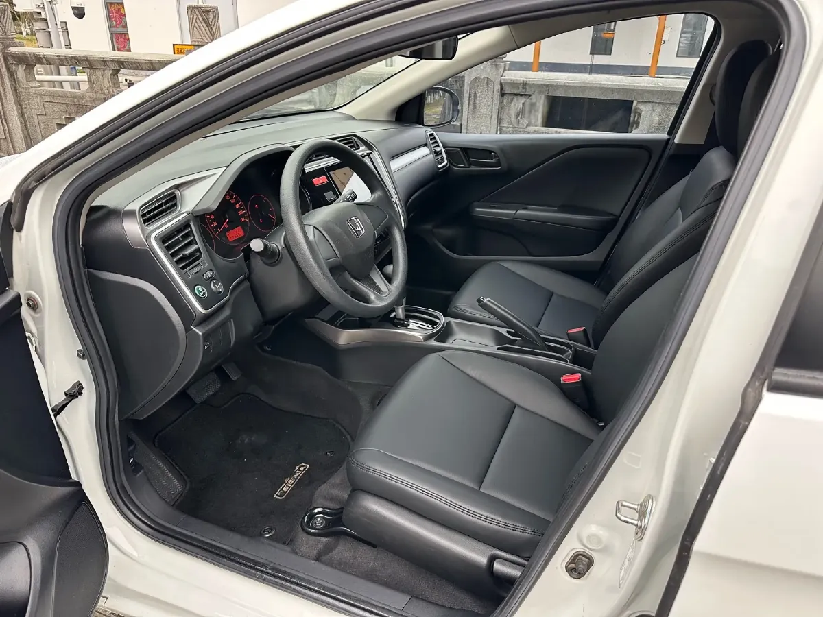 2017 Honda Gienia 1.5L 131HP L4 CVT,autocango,china used car exporter,china ev exporter,chinese used car exporter,chinese used ev exporter