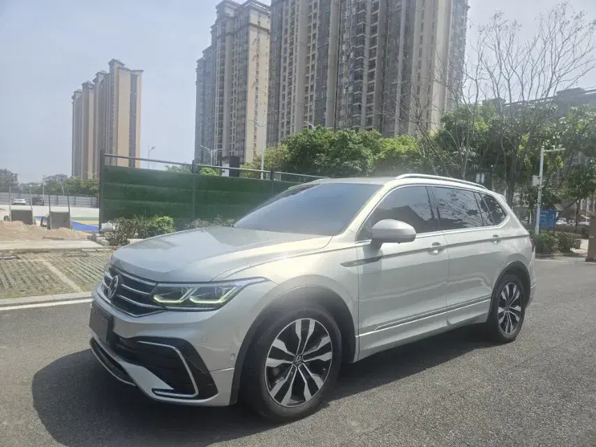 2022 Volkswagen Tiguan L 2.0T 186HP L4 7DCT