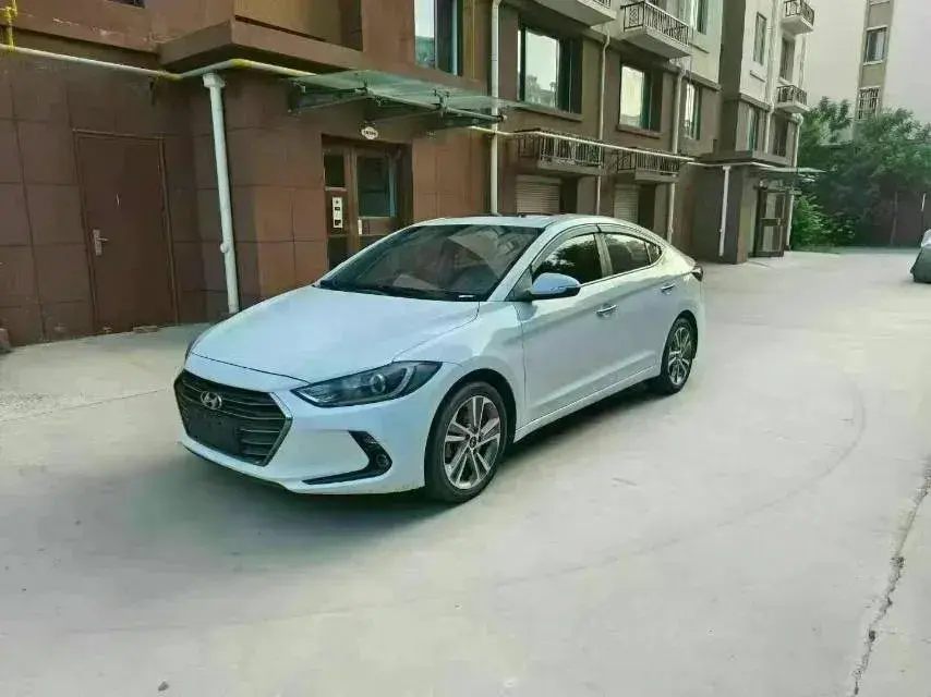 2016 Hyundai Elantra 1.6L 130HP L4 6AT