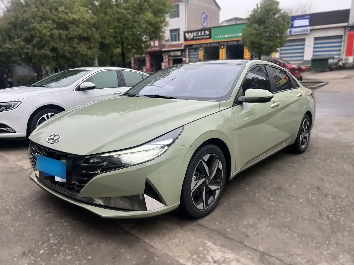 2022 Hyundai Elantra 1.5L 115HP L4 CVT