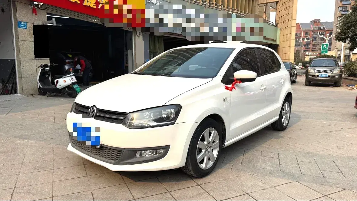 2013 Volkswagen Polo 1.4L 86HP L4 5MT