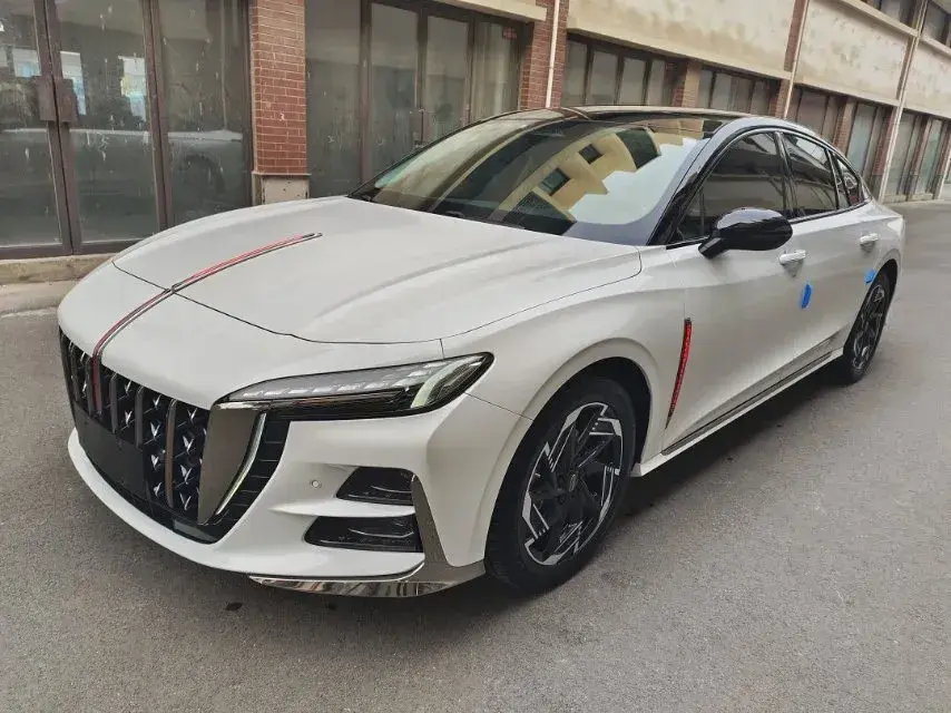 2023 HongQi H6 2.0T 252HP L4 8AT