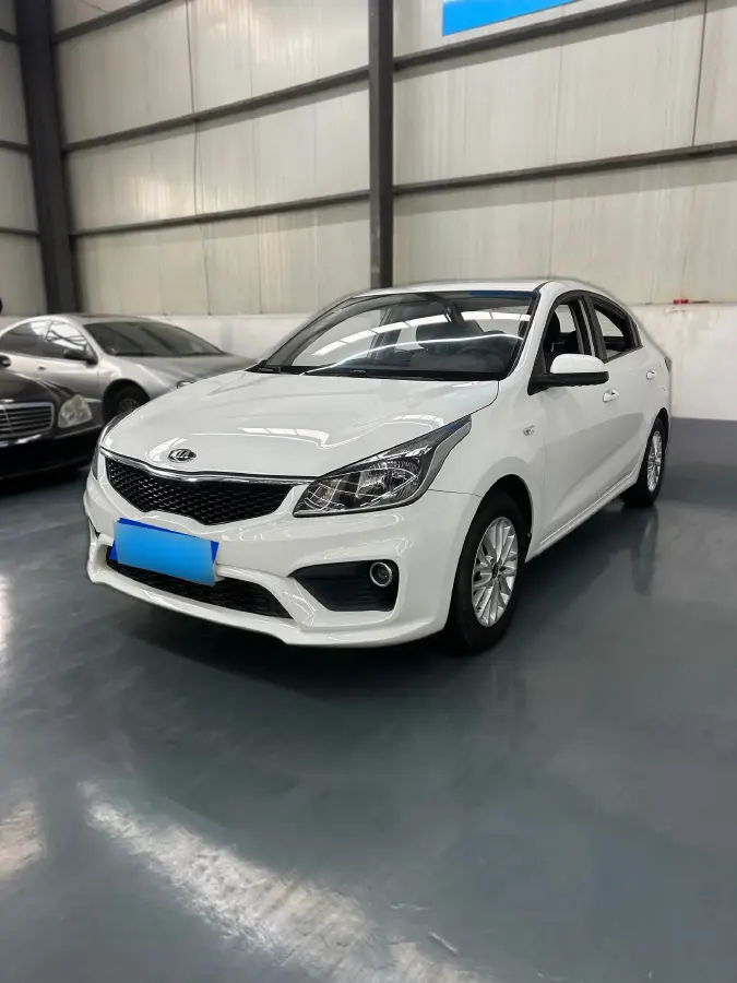 2017 Kia K2 1.4L 100HP L4 6MT