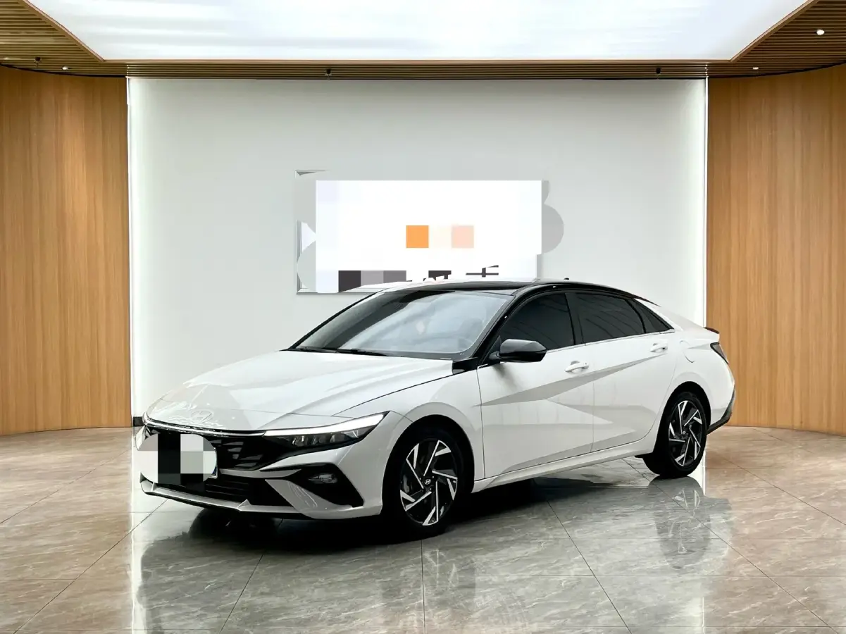 2022 Hyundai Elantra 1.5L 115HP L4 CVT