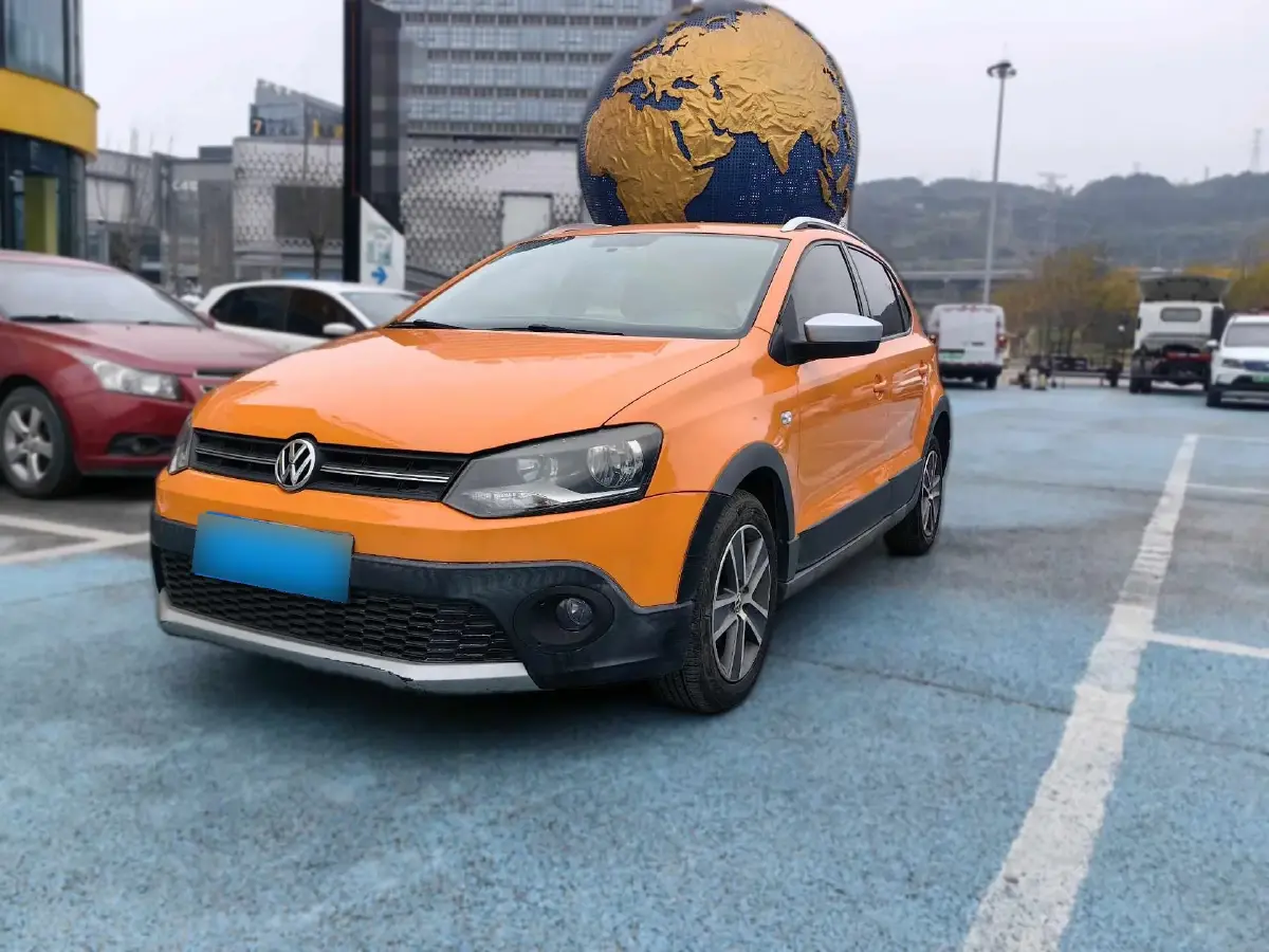 2012 Volkswagen Polo 1.6L 105HP L4 5MT