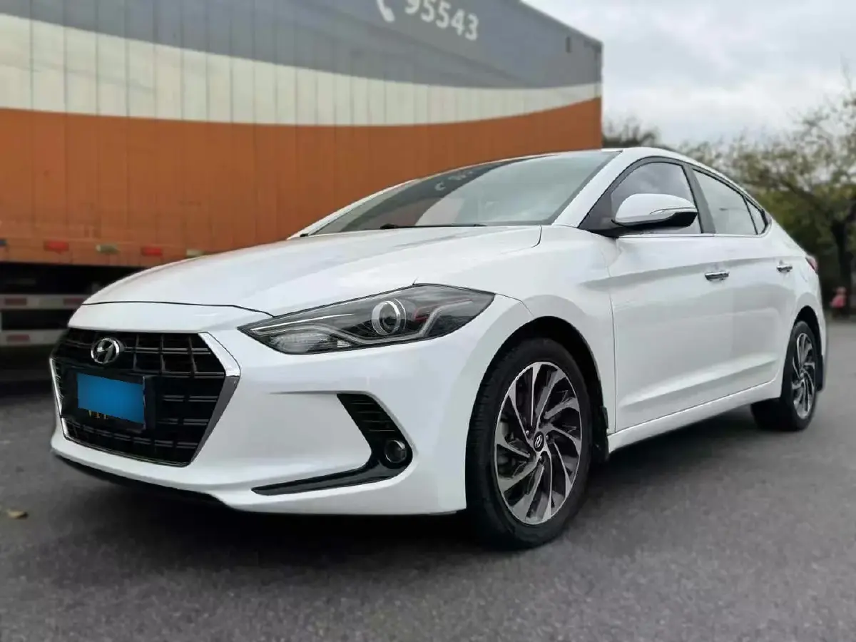 2019 Hyundai Elantra 1.4T 130HP L4 7DCT