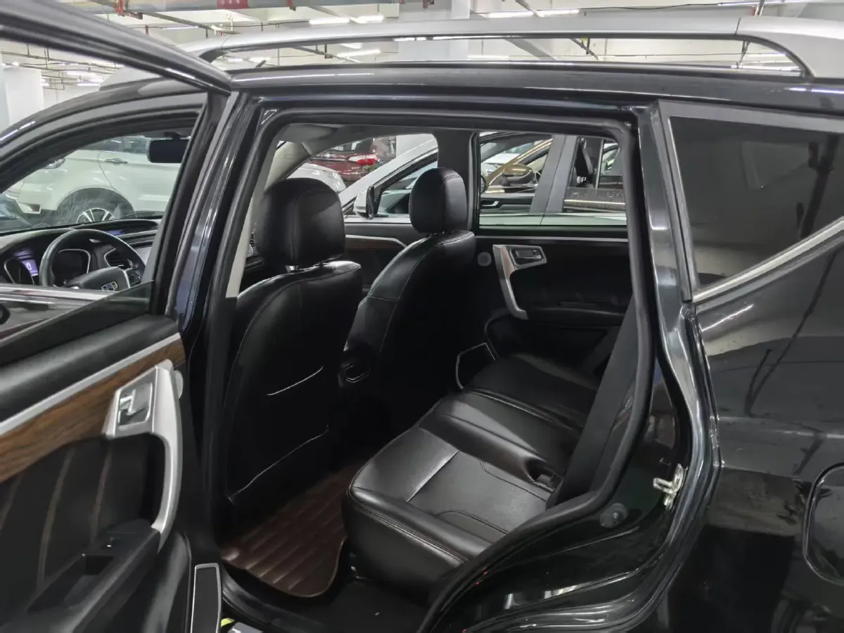 2015 Geely GX7 2.0L 141HP L4 6AT,autocango,china used car exporter,china ev exporter,chinese used car exporter,chinese used ev exporter