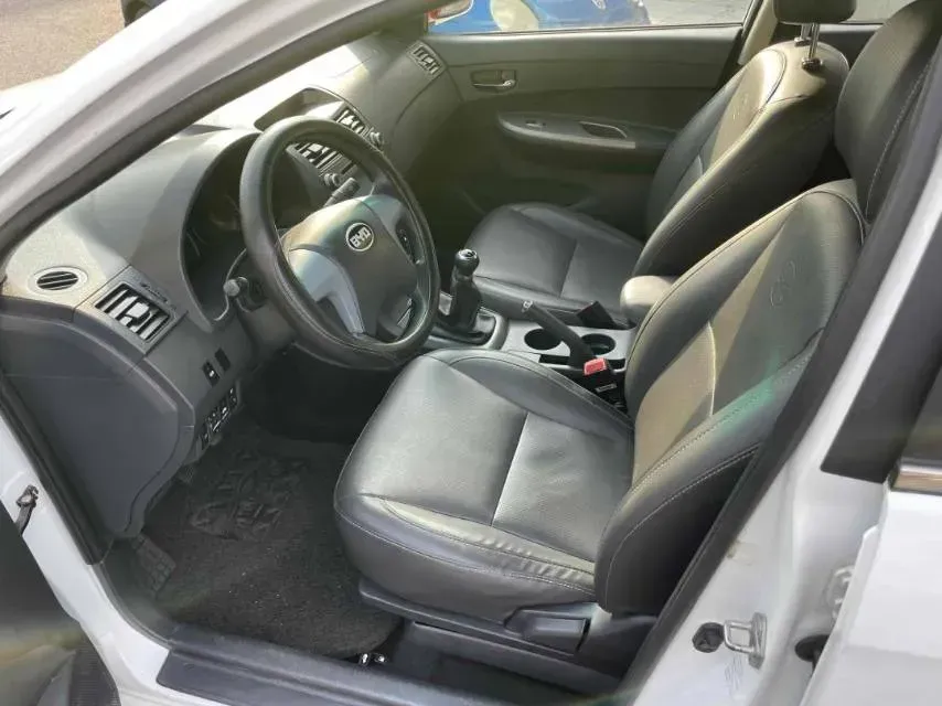 2015 BYD L3 1.5L 109HP L4 5MT,autocango,china used car exporter,china ev exporter,chinese used car exporter,chinese used ev exporter