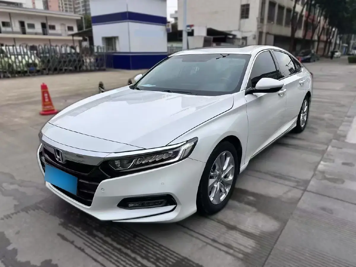 2018 Honda Accord 1.5T 194HP L4 CVT