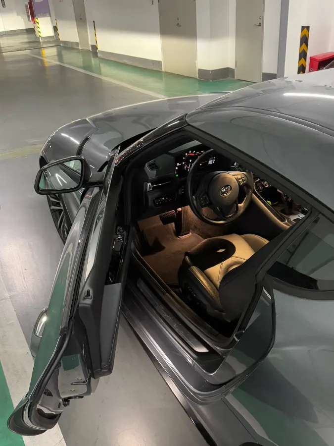 2022 Toyota Supra 2.0T 197HP L4 8AT,autocango,china used car exporter,china ev exporter,chinese used car exporter,chinese used ev exporter