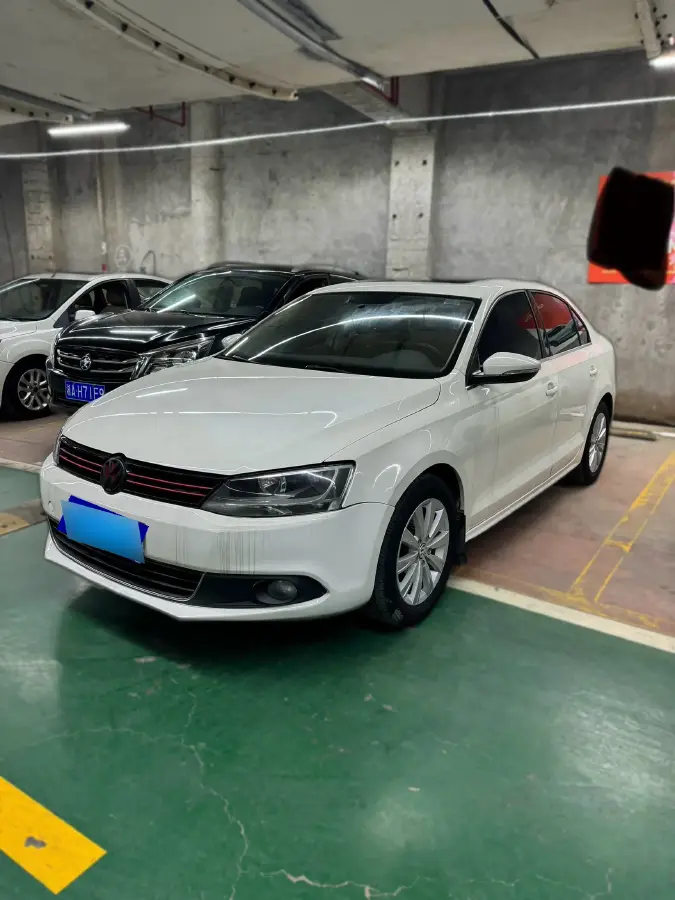 2014 Volkswagen Sagitar 1.6L 105HP L4 6AT