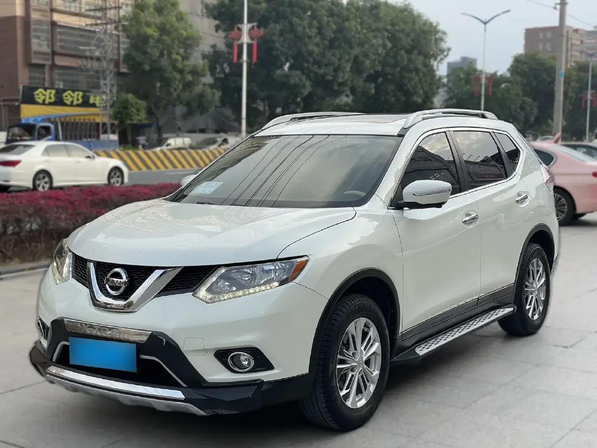2015 Nissan X-Trail 2.0L 150HP L4 CVT