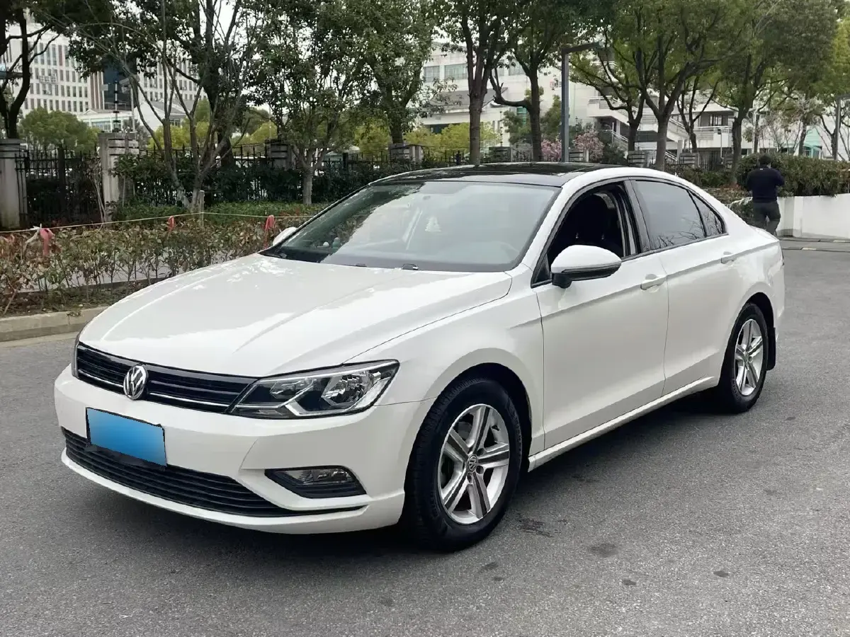 2017 Volkswagen Lamando 1.4T 131HP L4 7DCT