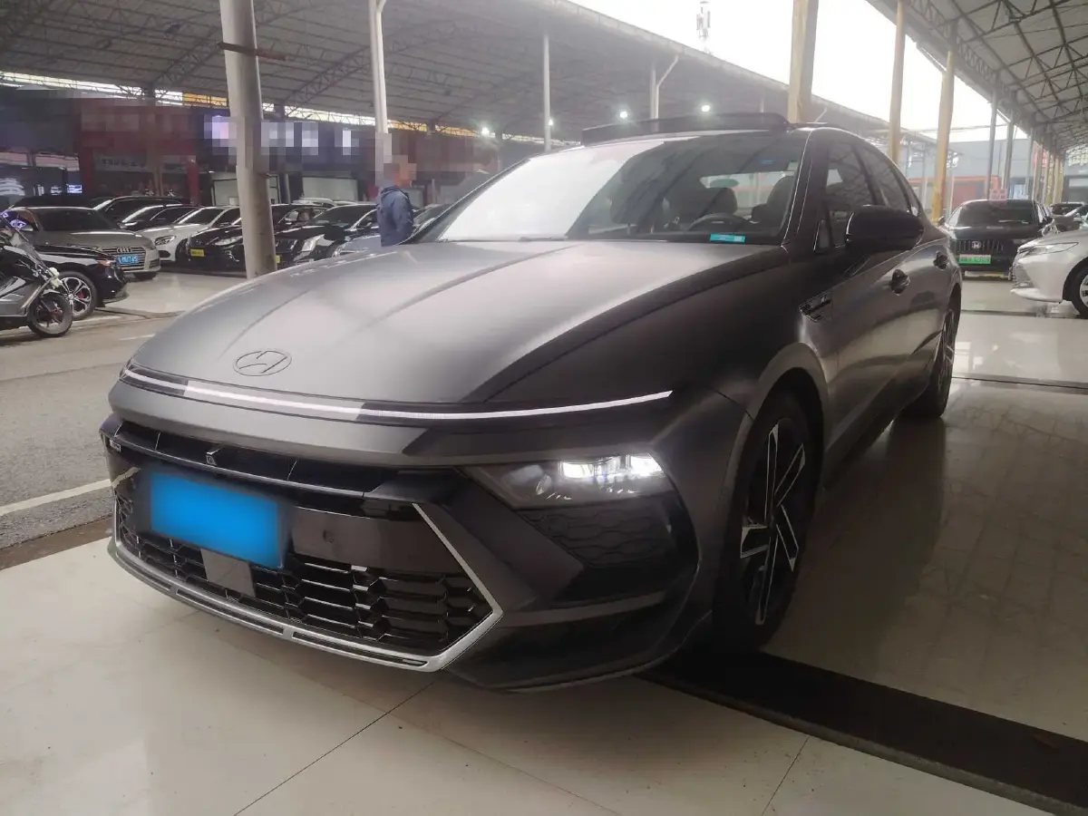 2024 Hyundai Sonata 2.0T 250HP L4 8AT