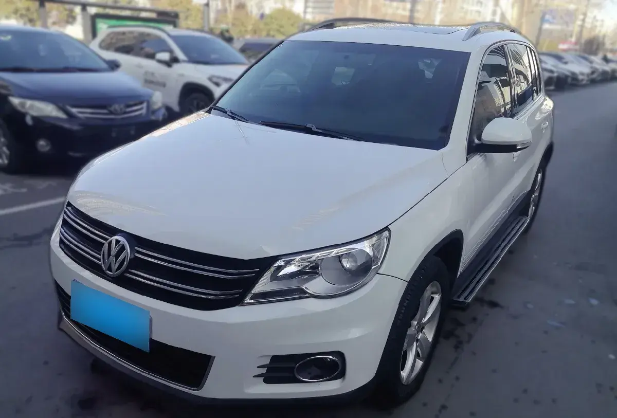 2012 Volkswagen Tiguan 1.8T 160HP L4 6AT