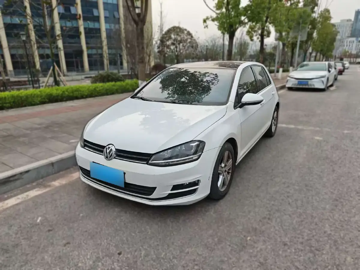 2015 Volkswagen Golf 1.4T 131HP L4 7DCT