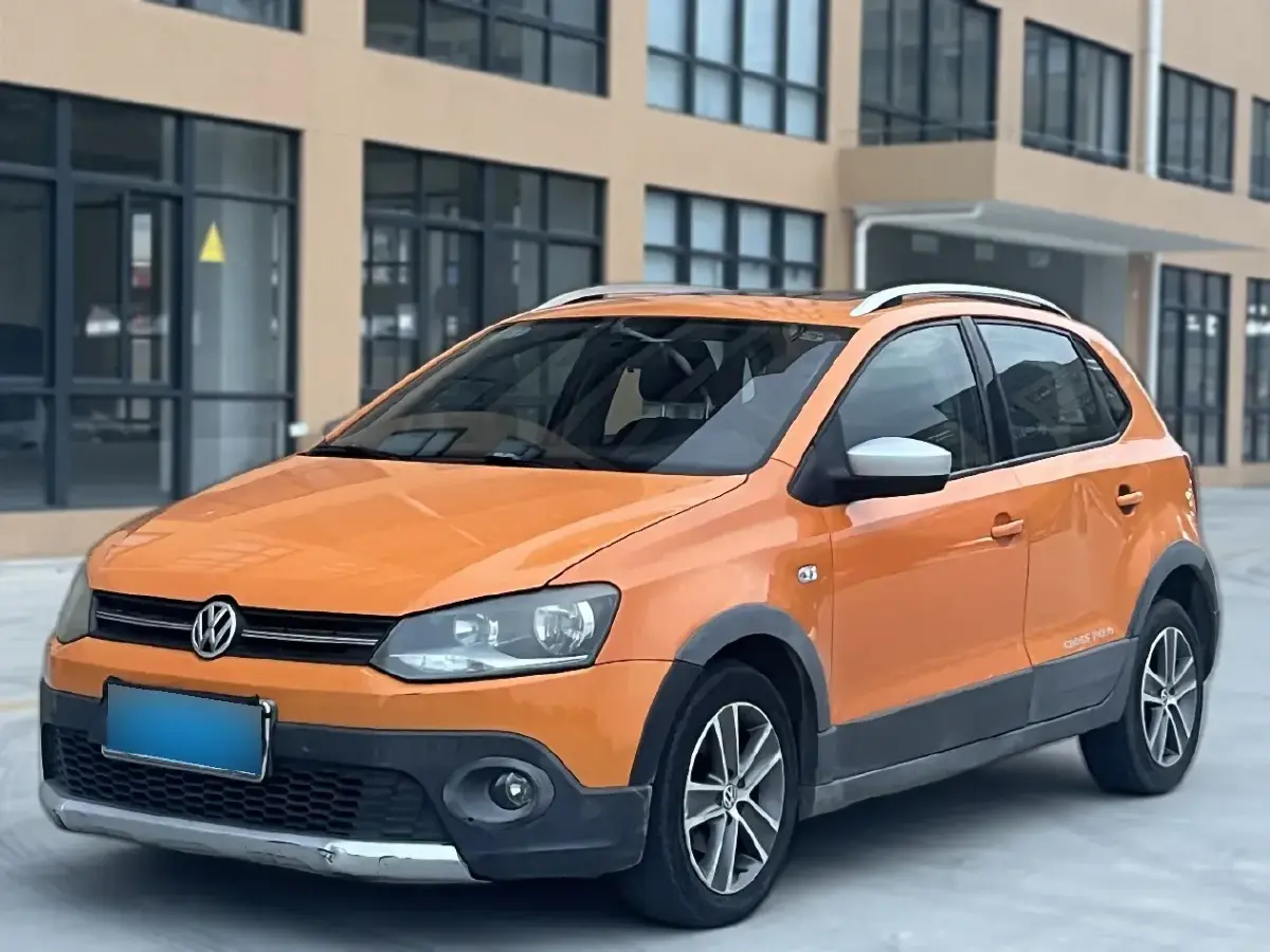 2012 Volkswagen Polo 1.6L 105HP L4 5MT