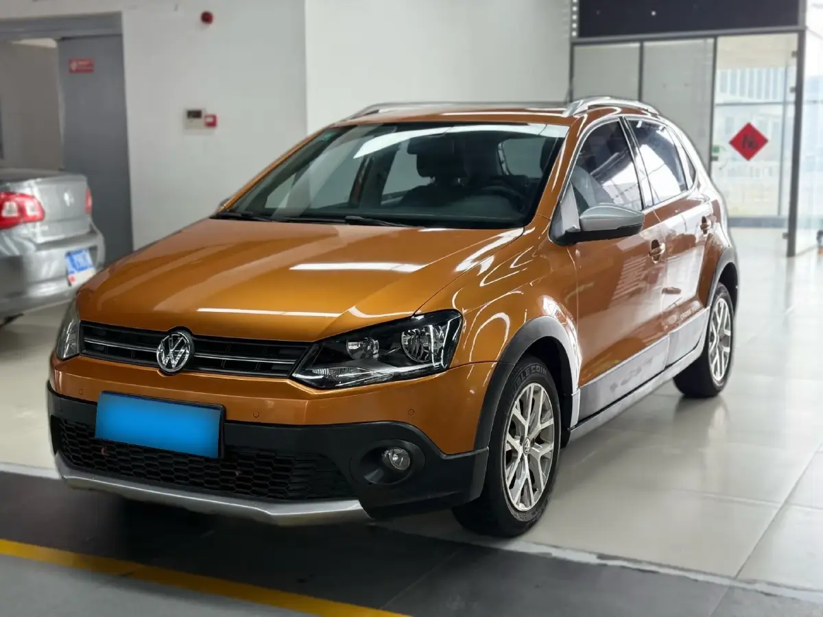 2014 Volkswagen Polo 1.6L 110HP L4 5MT