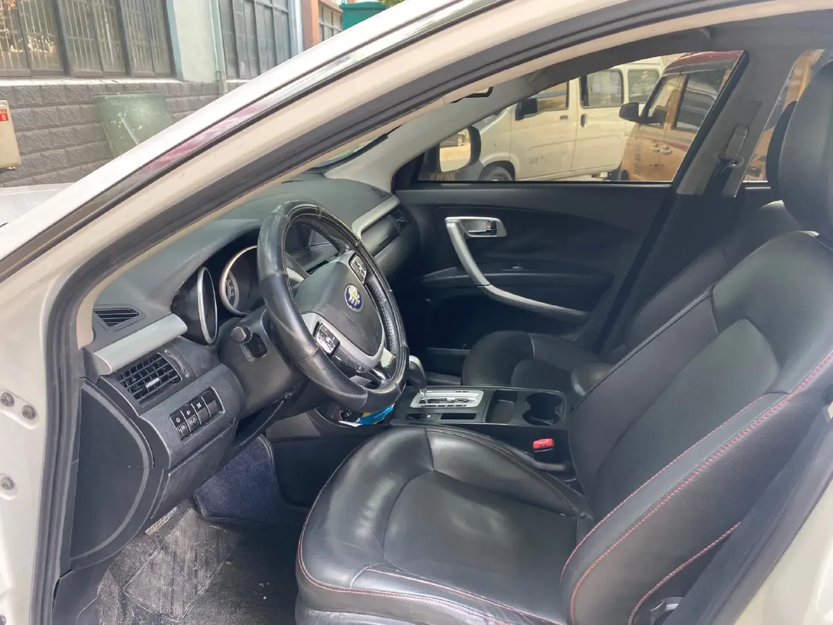 2013 Bestune X80 2.0L 147HP L4 6MT,autocango,china used car exporter,china ev exporter,chinese used car exporter,chinese used ev exporter