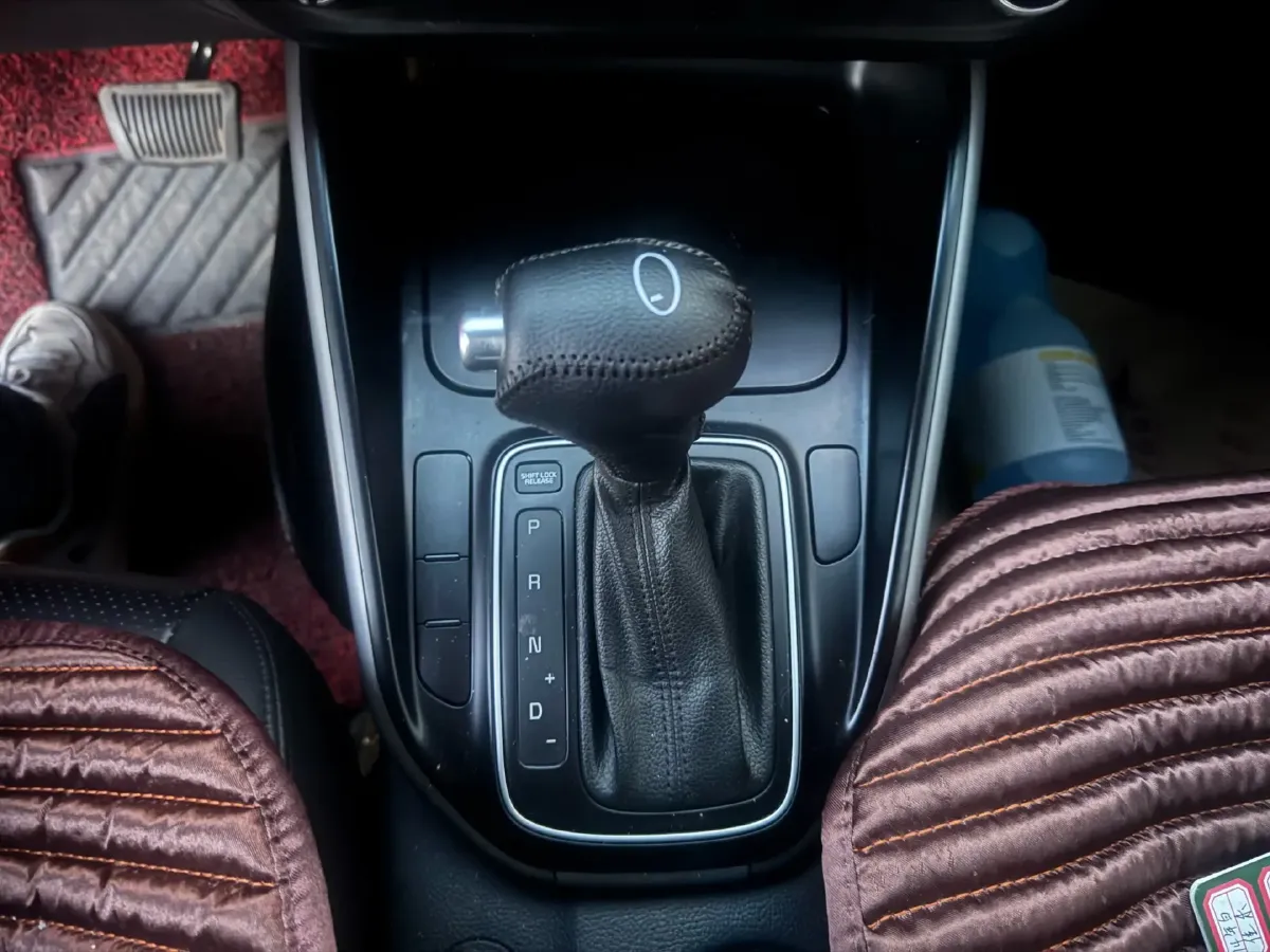 2013 Kia Carens 2.0L 152HP L4 6AT,autocango,china used car exporter,china ev exporter,chinese used car exporter,chinese used ev exporter