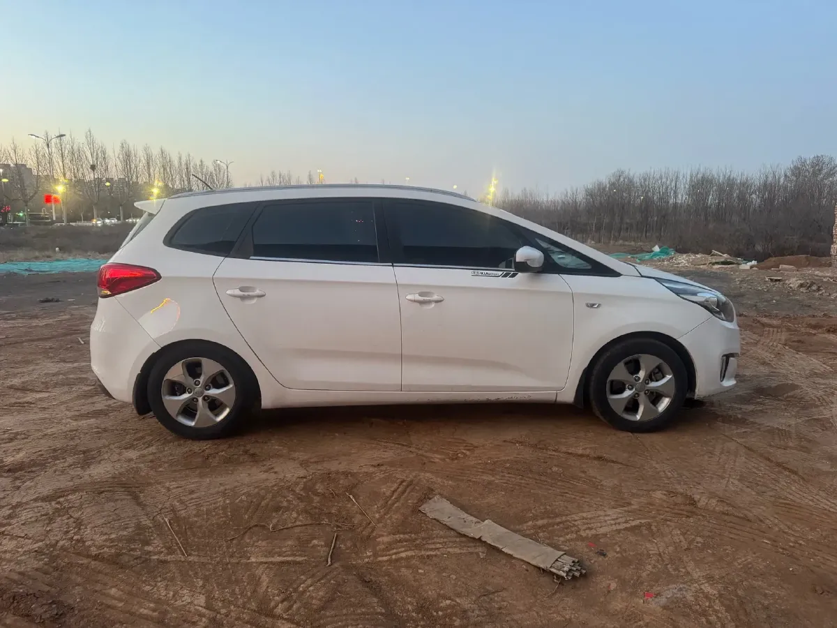 2013 Kia Carens 2.0L 152HP L4 6AT,autocango,china used car exporter,china ev exporter,chinese used car exporter,chinese used ev exporter