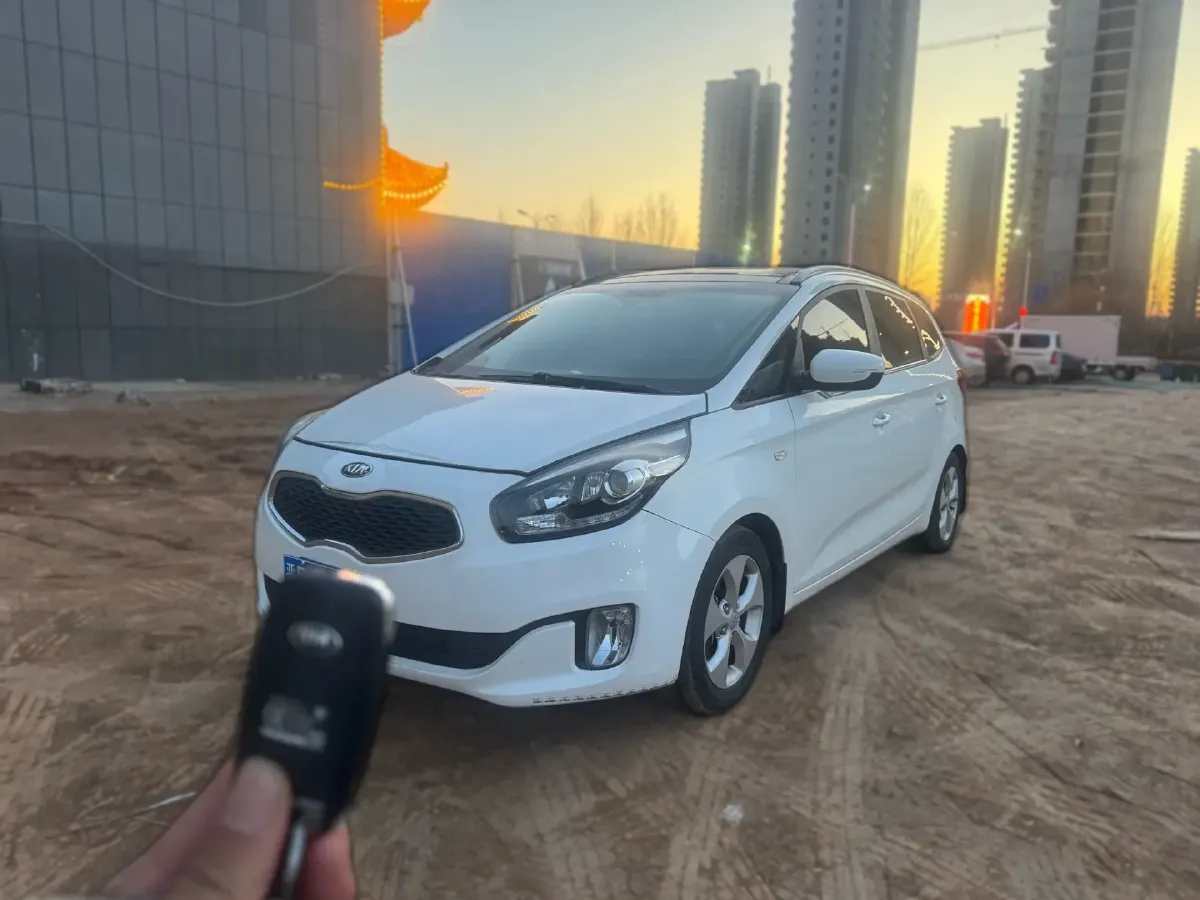 2013 Kia Carens 2.0L 152HP L4 6AT,autocango,china used car exporter,china ev exporter,chinese used car exporter,chinese used ev exporter
