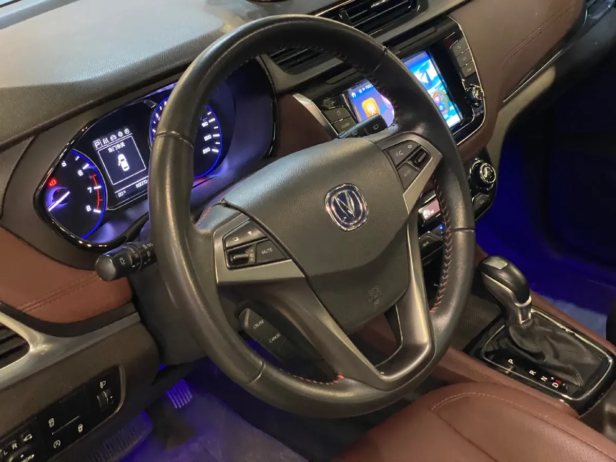 2017 ChangAn Linmax 1.5T 156HP L4 6AT,autocango,china used car exporter,china ev exporter,chinese used car exporter,chinese used ev exporter