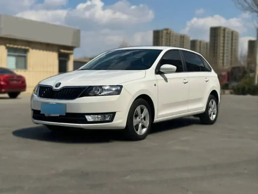 2016 Skoda Rapid Spaceback 1.6L 110HP L4 6AT