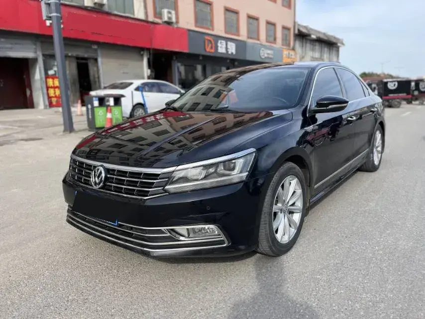 2017 Volkswagen Passat 1.4T 150HP L4 7DCT