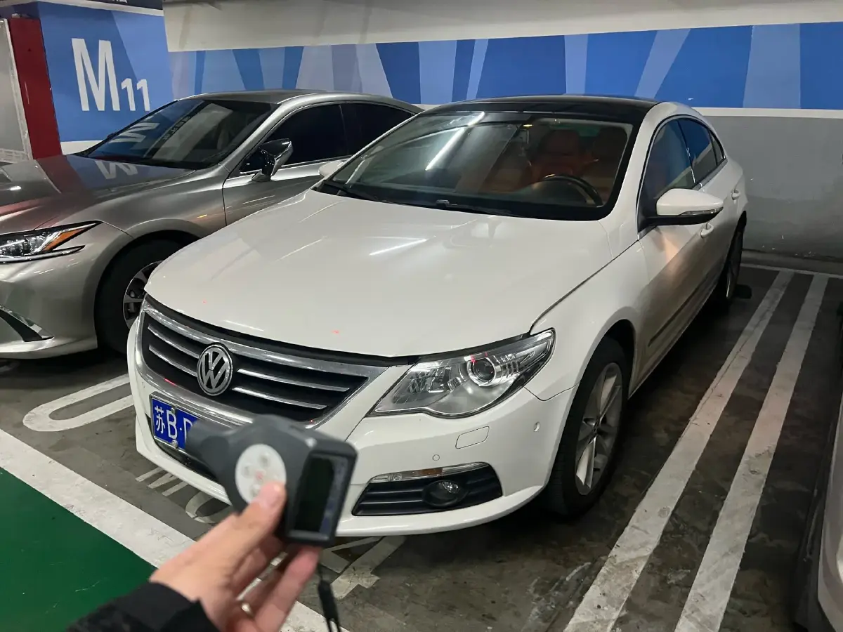 2012 Volkswagen CC 2.0T 200HP L4 6DCT