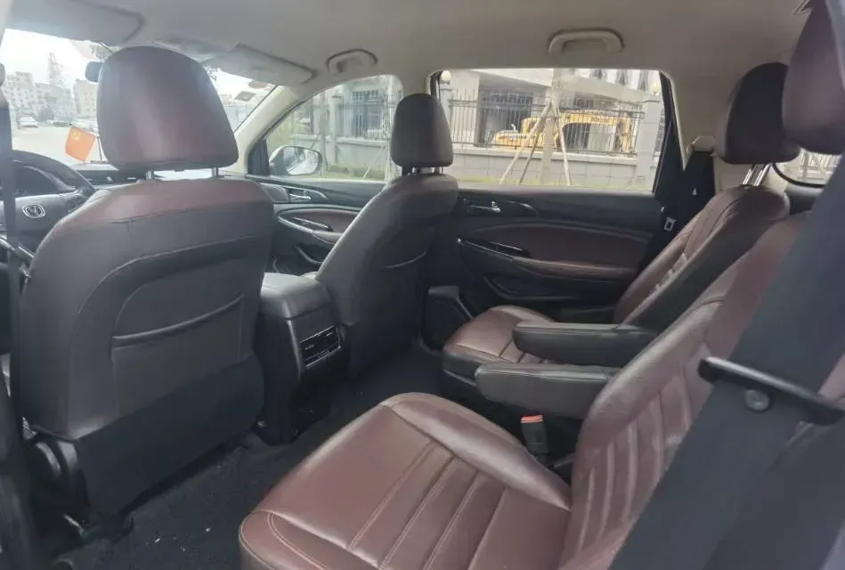 2017 ChangAn Linmax 1.6L 125HP L4 5MT,autocango,china used car exporter,china ev exporter,chinese used car exporter,chinese used ev exporter